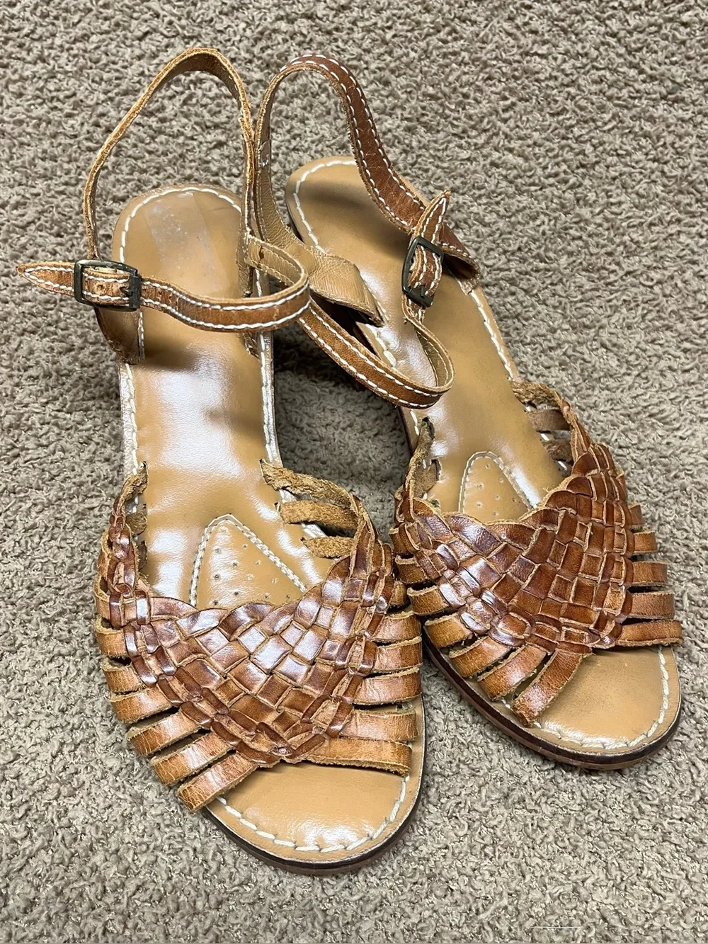 Woven leather sandals w/ chunky wooden heel sz 5; wedding guest, summer fling
